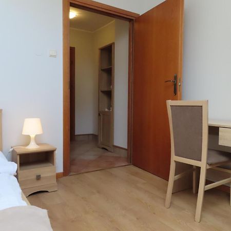 Hotel Dobry Zakatek Dom Rekolekcyjny Konstancin-Jeziorna Exterior foto