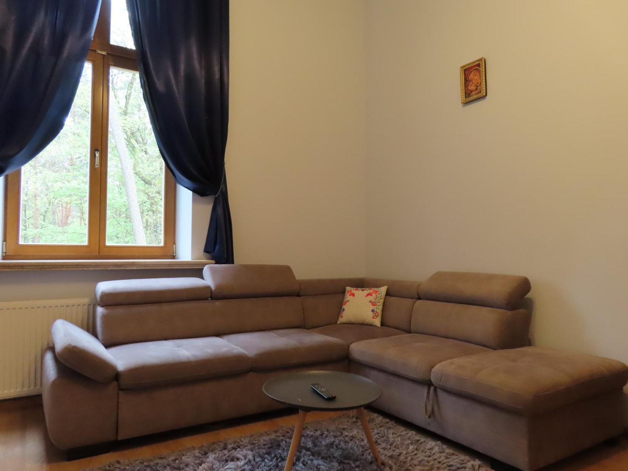 Hotel Dobry Zakatek Dom Rekolekcyjny Konstancin-Jeziorna Exterior foto