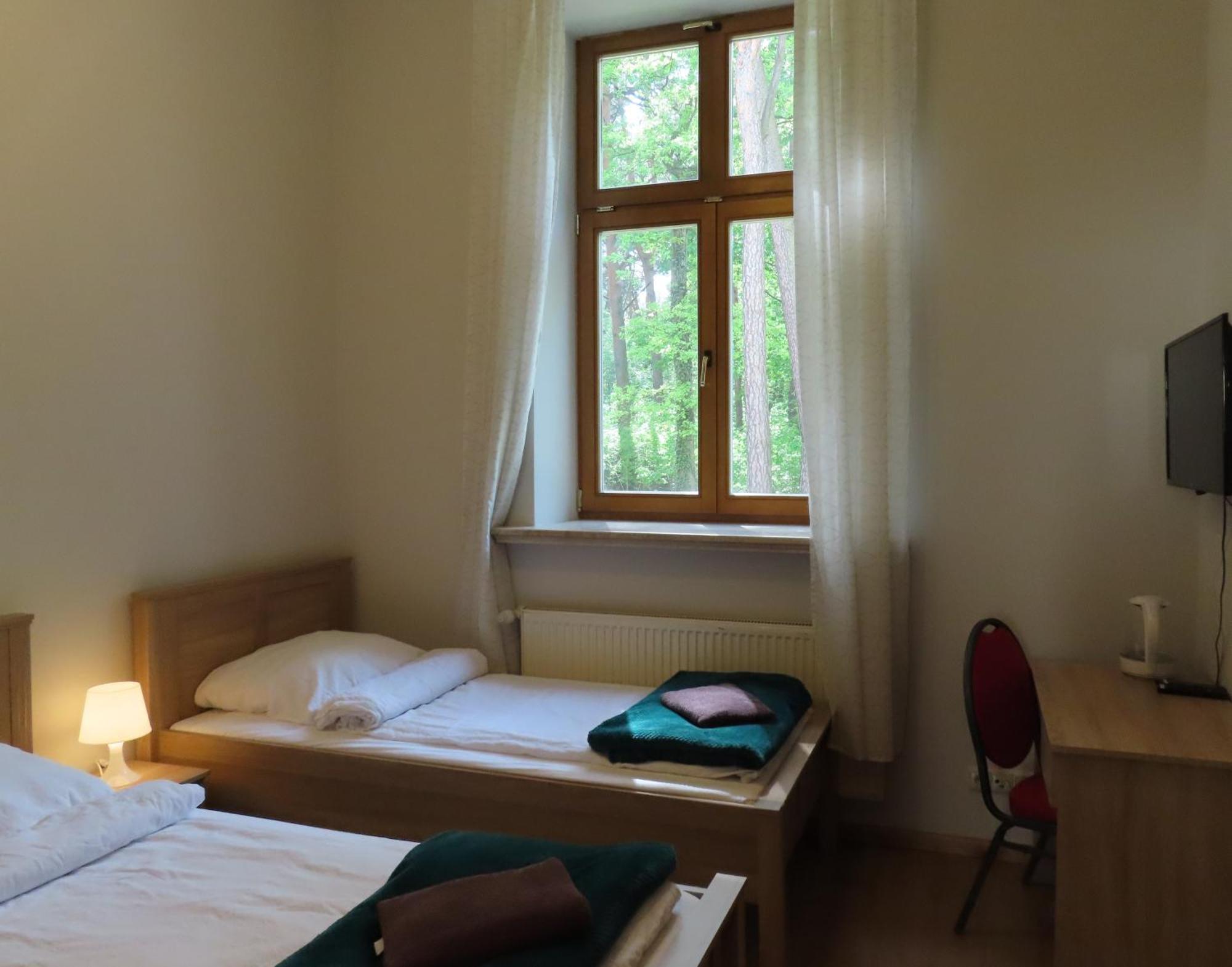 Hotel Dobry Zakatek Dom Rekolekcyjny Konstancin-Jeziorna Exterior foto
