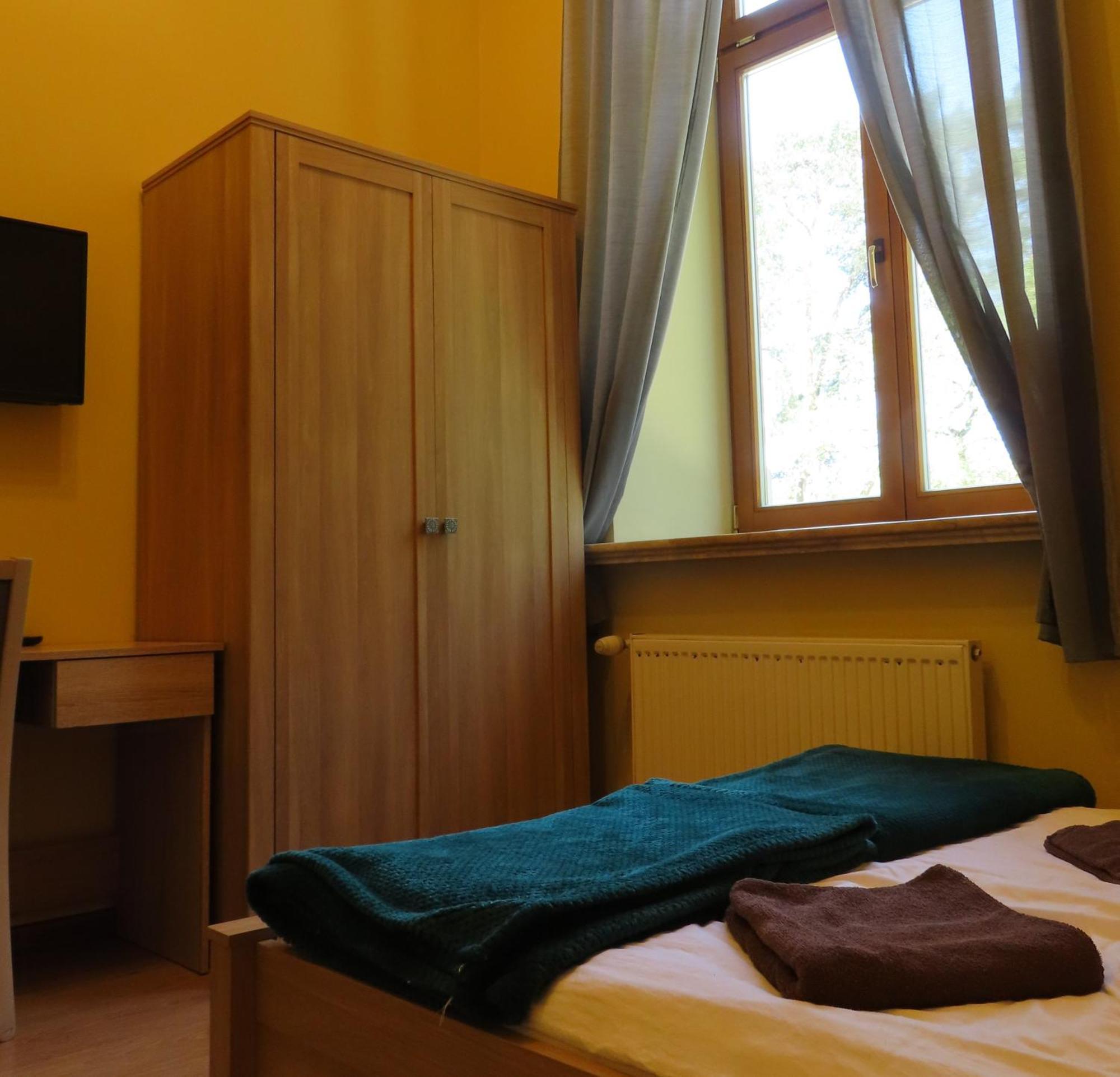 Hotel Dobry Zakatek Dom Rekolekcyjny Konstancin-Jeziorna Exterior foto