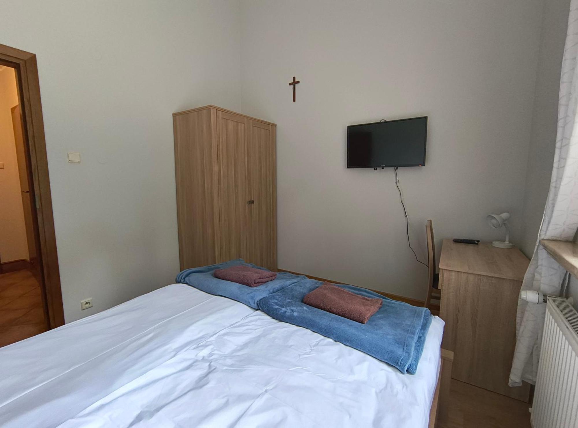 Hotel Dobry Zakatek Dom Rekolekcyjny Konstancin-Jeziorna Exterior foto
