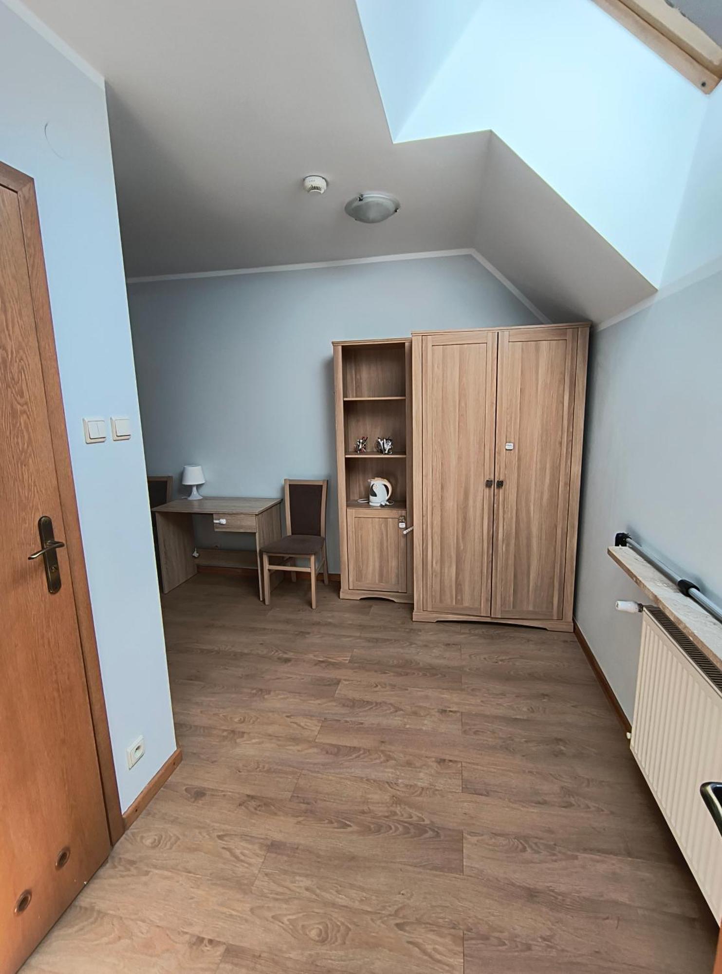 Hotel Dobry Zakatek Dom Rekolekcyjny Konstancin-Jeziorna Exterior foto